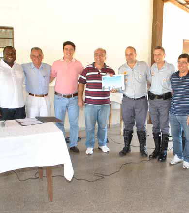 Presidente da câmara e vereadores homenageiam Policiais Rodoviários