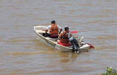 Bombeiros fazem buscas por homem desaparecido em lagoa próximo a Ourinhos