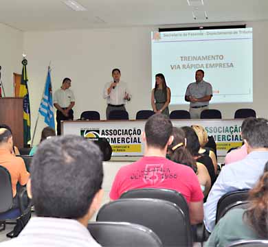 Secretaria Municipal da Fazenda realiza na ACIA o Treinamento do Sistema VRE