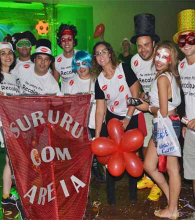 PTC repete baile de Carnaval nesta segunda-feira; confira as fotos de sábado