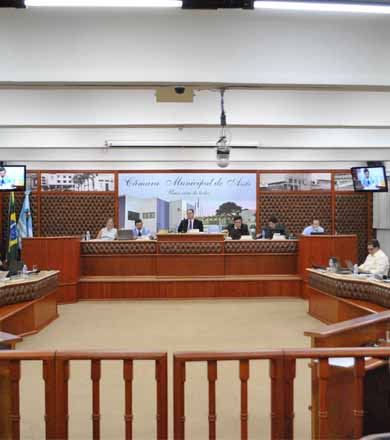 Sessão na quarta-feira aprova quatro dos seis projetos na Câmara