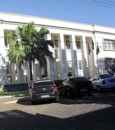Departamento de Educação convoca professores para atribuição de aulas