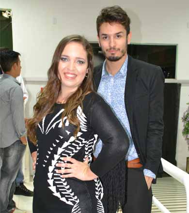 Coquetel e desfile marcam a inauguração da Le Rouge Boutique