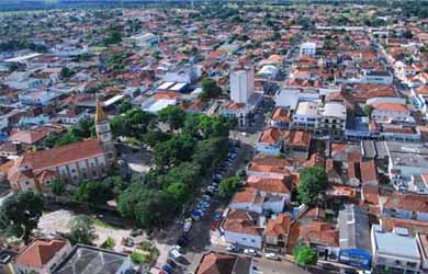 Chuva cancela desfile em comemoração aos 89 anos de Paraguaçu Paulista