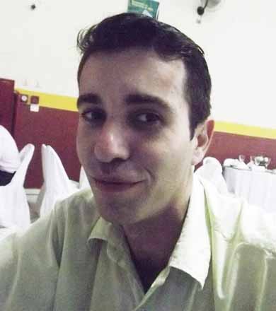 PM encontra rapaz morto a pauladas no sofá de casa, em Assis