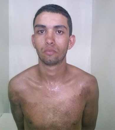 Jovem furta dois veículos, se envolve em acidente e acaba preso