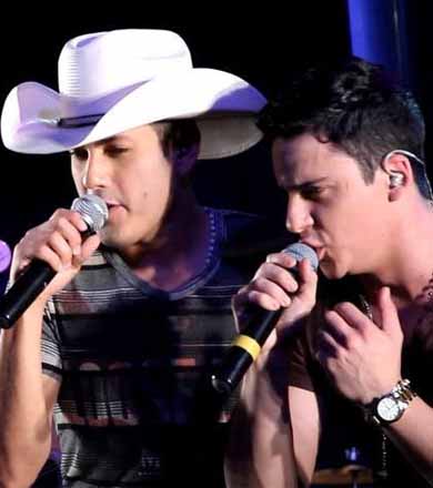 Dupla Pedro Paulo e Alex faz show nesta sexta-feira (28), em Assis