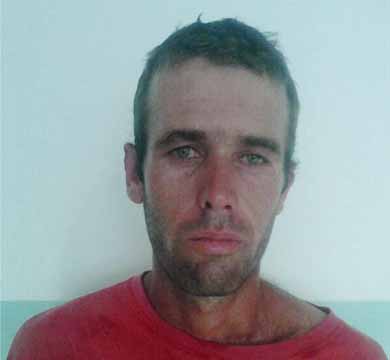 Homem entra em loja e furta faca para poder trocar em droga