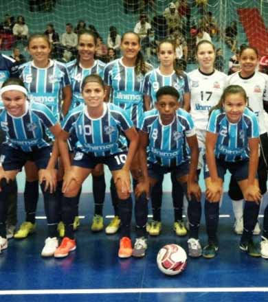 Equipe de Paraguaçu é goleada pela CBM/SEL Marília que avança às semifinais