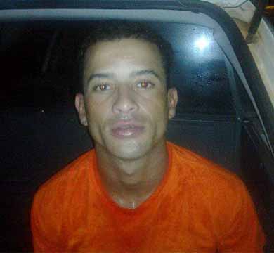 Homem é preso após ser flagrado vendendo cocaína em frente ao cemitério