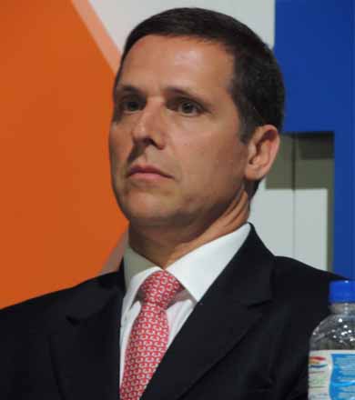 Fema: Dr. Fernando Capez é aplaudido em pé por cerca de 500 pessoas