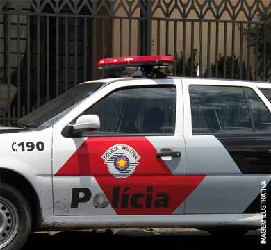Ladrão aproveita moradores fora de casa para furtar TV e monitor