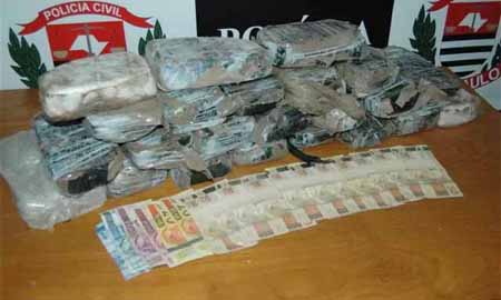 Homem é preso com cerca de R$ 200 mil em drogas em Tupã