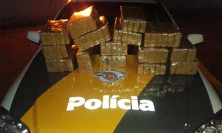 Trio é preso com 77 tijolos de maconha na Raposo Tavares