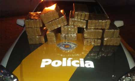 Trio é preso com 77 tijolos de maconha na Raposo Tavares