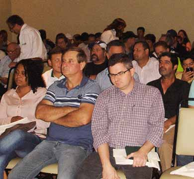 Produtores rurais de Assis aprovam treinamento promovido pela Iniciativa 2,4-D