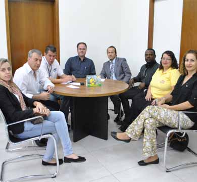 Mattioli recebe Auto Escolas na câmara para debate sobre local dos exames