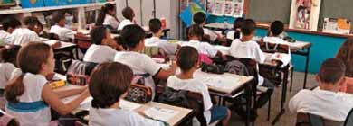 Professor brasileiro gasta 20% do tempo de aula com indisciplina de alunos