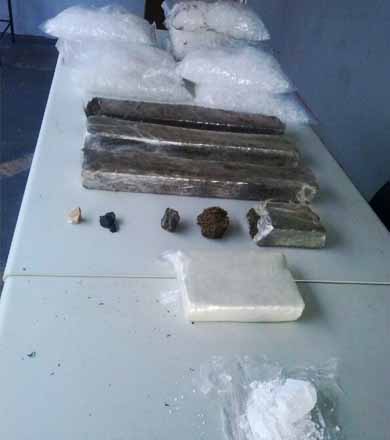 Polícia encontra drogas dentro de tambores em chácara de Assis