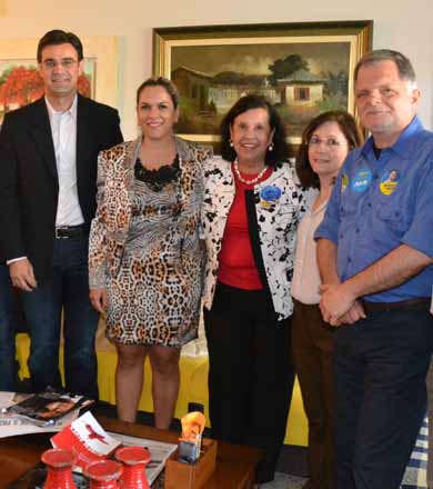 Almira Garms reúne tucanos e aliados para apresentar candidatos a deputados