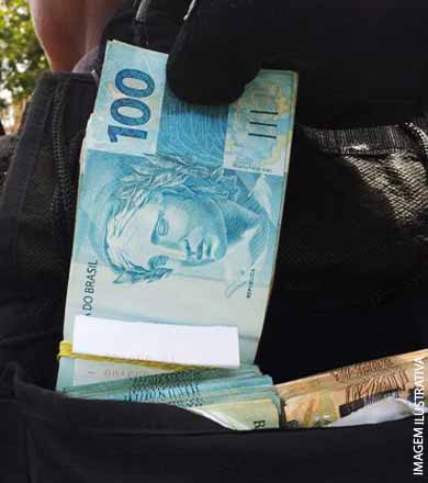 Malote com quase R$ 4 mil é furtado de office-boy no centro de Paraguaçu Paulista