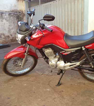 Mulher tem moto roubada por menores que são apreendidos na Barra Funda