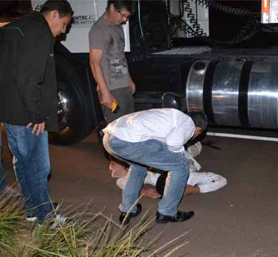 Jovem tenta suicídio se jogando na frente de carreta na rodovia Paraguaçu/Assis