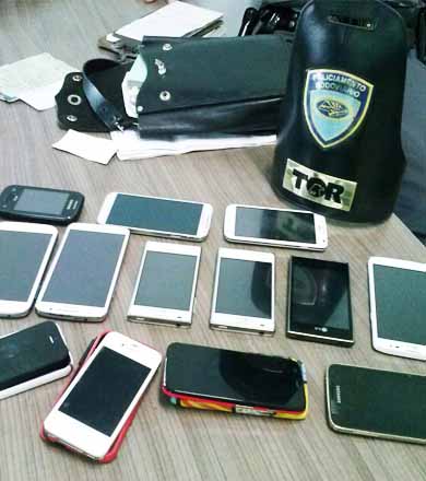 Quatorze aparelhos celulares são apreendidos com quadrilha que atuava em grandes eventos