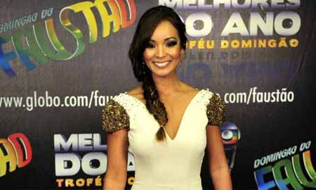 Carol Nakamura está fora do 'Domingão do Faustão'