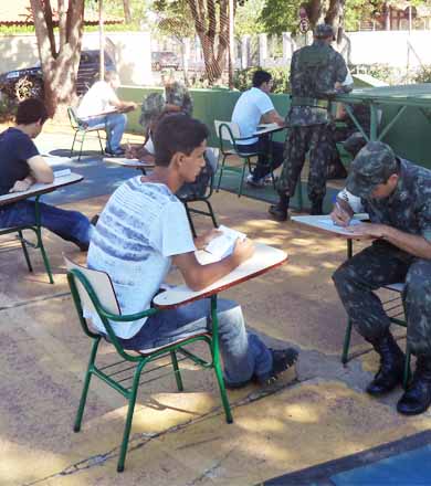 Tiro de Guerra começa seleção de atiradores para o ano de 2015