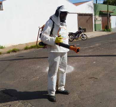 Dengue volta a assombrar Paraguaçu e Departamento de Saúde reforça ações