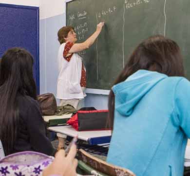 Educação de Assis torna público Edital para contratação de Professores Temporários