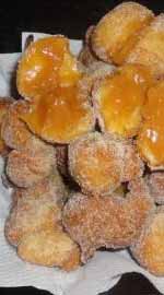 Bolinho de chuva com doce de leite