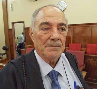 Mulher que matou policial civil aposentado vai a júri e ganha a liberdade