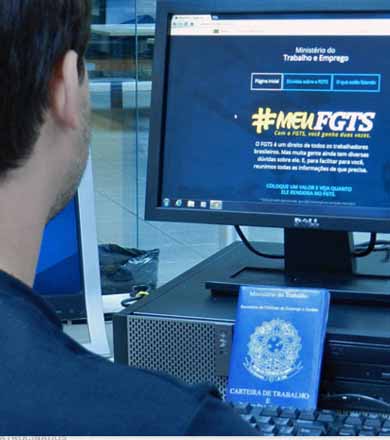 Trabalhador pode simular rendimentos do FGTS em página da internet