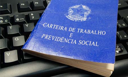 A Kombat está contratando funcionários em Candido Mota