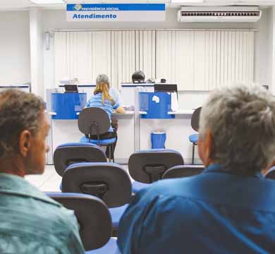 Aposentados e pensionistas têm até terça para comprovarem vida