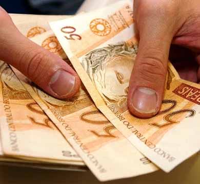 Salário mínimo passará de R$ 724 para R$ 788 em 1º de janeiro