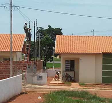 Novo conjunto habitacional de Paraguaçu já tem energia elétrica