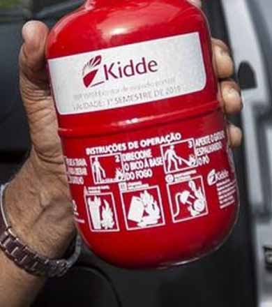 Obrigatoriedade do novo extintor para carros é adiada por 90 dias