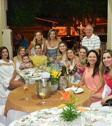 União de famílias e amigos marca a chegada de 2015