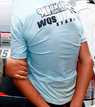 Mulher aciona PM após encontrar desconhecido saindo da sua casa