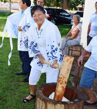 Acepp realiza festival do “Moti Tsuki” e preserva tradição milenar do Japão