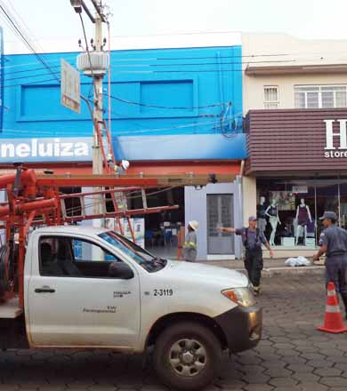 Princípio de incêndio em fiação da Magazine Luiza causa susto