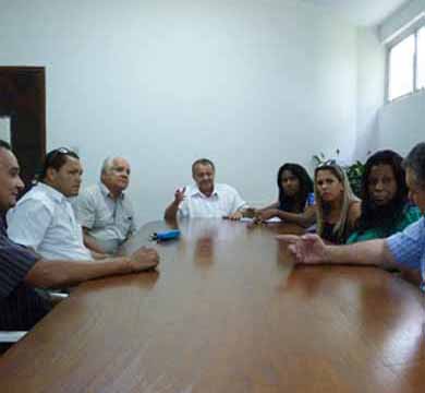 Vereadores pleiteiam pelos professores municipais que terão salário reajustado