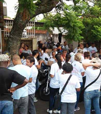 Mutirão de limpeza contra a dengue avança pelo centro de Paraguaçu