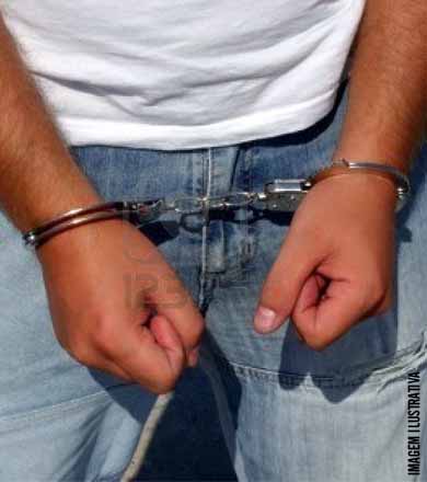 Jovem é agredida com socos e pauladas pelo padrasto em Maracaí