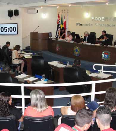 Vereadores fazem questionamentos a CART, ao CDHU e Prefeito Municipal