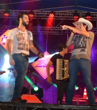 Primeiro dia do Rodeio Fest reúne cerca de 3 mil pessoas no Rancho TR