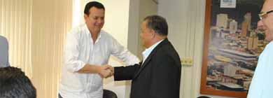 Prefeito de Paraguaçu solicita apoio do Ministro das Cidades para pavimentação e recape na cidade